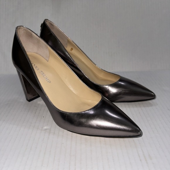 Ivanka Trump Shoes - Ivanka Trump LYSA Silver Patent Leather Size 6M Slip On Block Heel Pumps